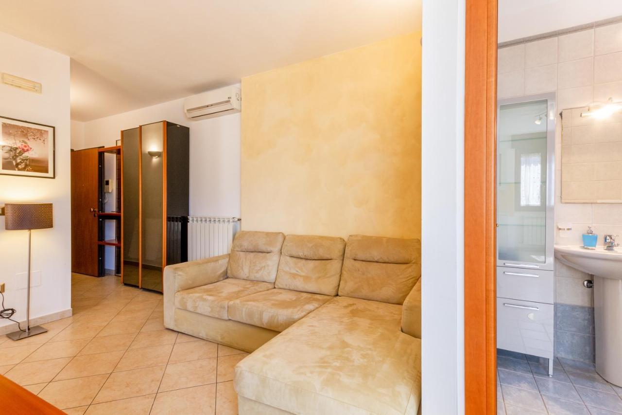 Roomy Apartment With Terrace & Parking Lecce Eksteriør billede